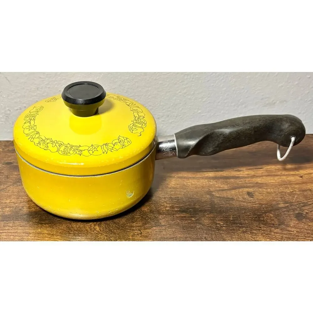 Wear Ever Registered 1 Qt Aluminum Enamel Yellow Sauce Pan w/ Lid- Vegetables